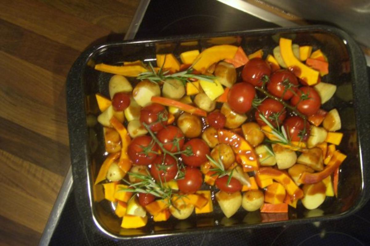 Hähnchen-Kartoffel-Tomaten-Pfanne........ - Rezept - kochbar.de