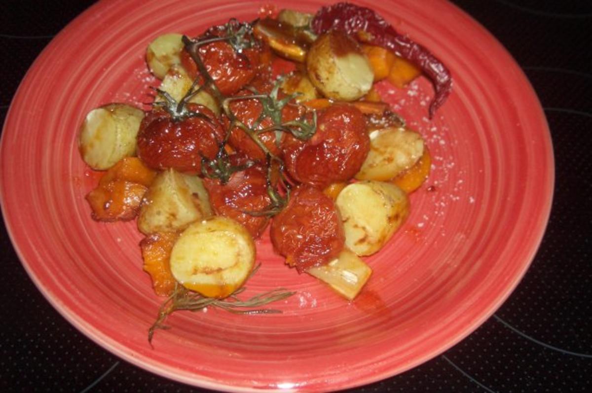 Hähnchen-Kartoffel-Tomaten-Pfanne........ - Rezept - Bild Nr. 4