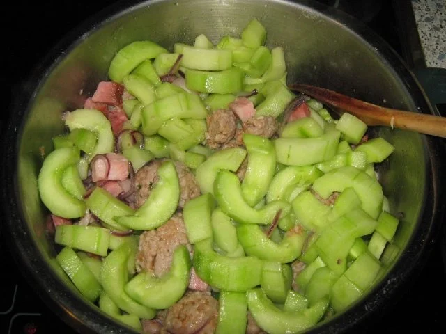 Schmorgurkentopf mit Mettbällchen und durchwachsenem Speck - schnell und einfach - - Rezept - Bild Nr. 5
