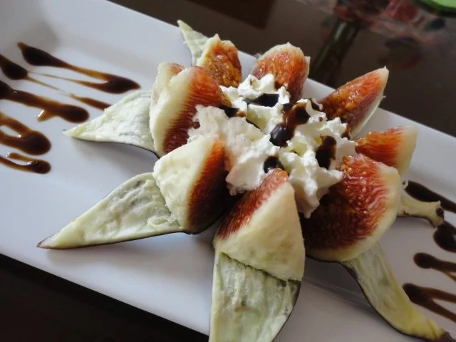 Rezept: Feigen Blümchen mit Balsamico Creme Bild Nr. 2 Feigen Blümchen mit Balsamico Creme - Rezept - Bild Nr. 2