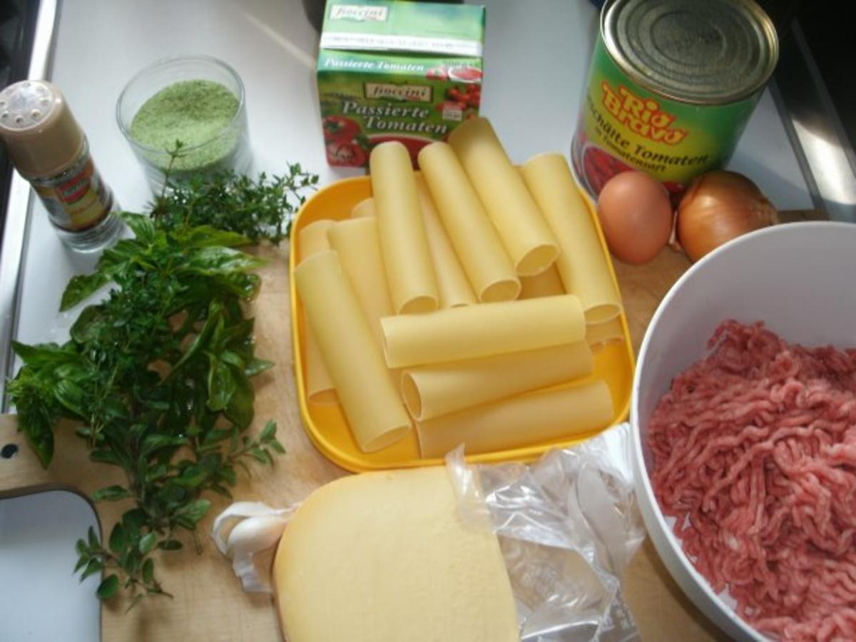 Cannelloni mit Hackfüllung in Tomatensoße - Rezept - Bild Nr. 2