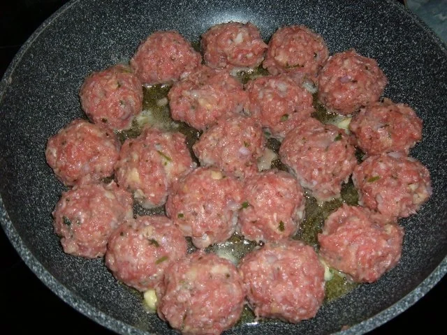 Hack : Fleischbällchen in Tomatensoße - Rezept - Bild Nr. 5