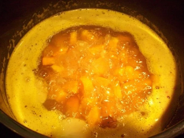 Rezept: Kürbissüppchen Bild Nr. 3 Kürbissüppchen - Rezept - Bild Nr. 3