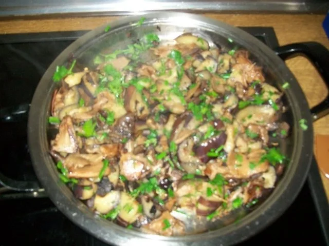 Rezept: Gratin von Aubergine und Austernpilzen Bild Nr. 2 Gratin von Aubergine und Austernpilzen - Rezept - Bild Nr. 2