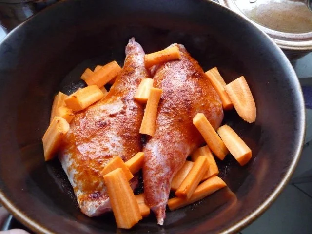 Kaninchen : Keulen in Knoblauchsoße aus dem Zaubertopf* - Rezept - Bild Nr. 5