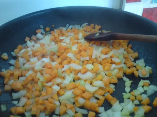 Rezept: Hähnchen-Nudel-Pfanne Bild Nr. 2 Hähnchen-Nudel-Pfanne - Rezept - Bild Nr. 2