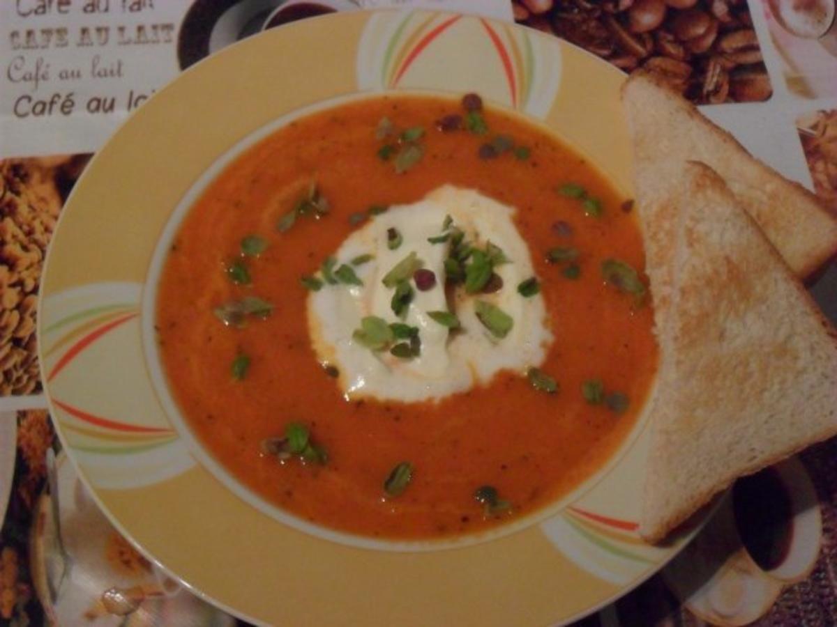 Bilder für Tomatensuppe mit Tomaten frisch und Zwiebel - Rezept