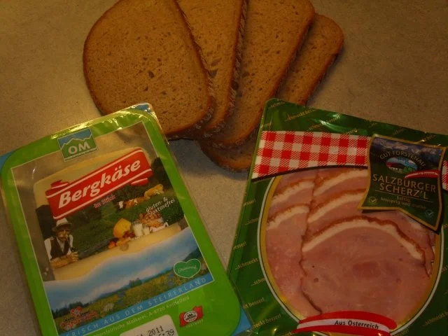 Abendbrot mit Bergkäse überbacken - Rezept - Bild Nr. 2