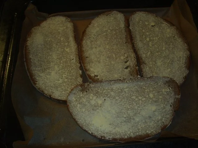 Abendbrot mit Bergkäse überbacken - Rezept - Bild Nr. 3