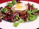 Strammer Max vom Beeftartar an Rapunzelsalat - Rezept