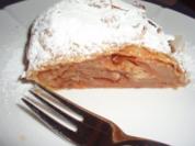 Apfelstrudel mit selbstgezogenem Strudelteig - Rezept