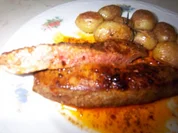 Bavette mit Rosmarinkartoffeln und buntem Salat - Rezept