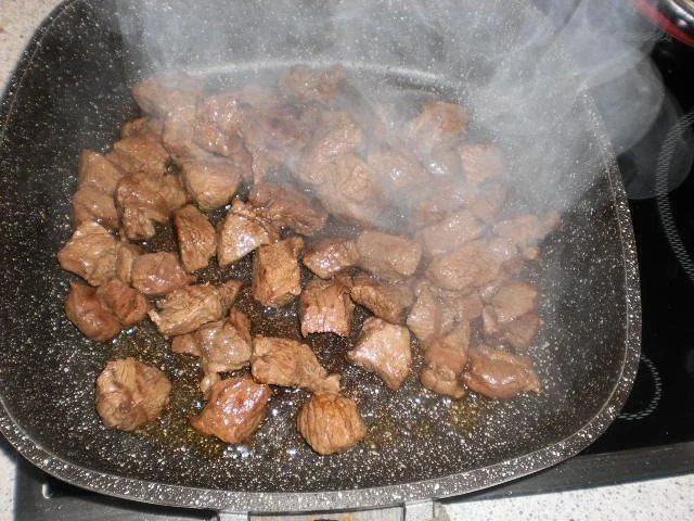 Tiroler Rindsgulasch auf cremiger Polenta - Rezept - Bild Nr. 5