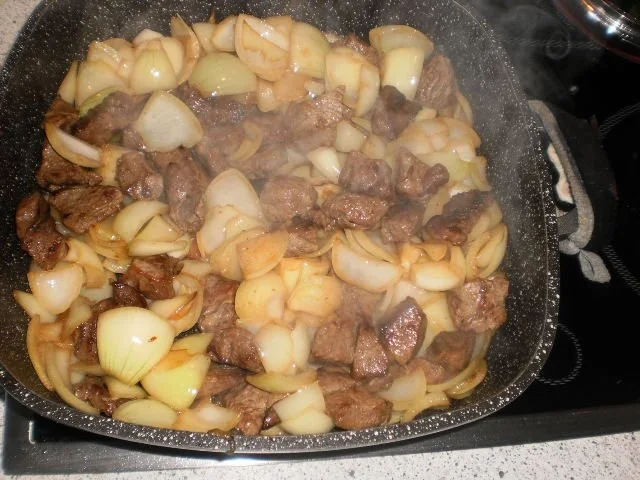 Tiroler Rindsgulasch auf cremiger Polenta - Rezept - Bild Nr. 9