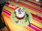 Stracciatella-Joghurt mit Kirschaspik - Rezept