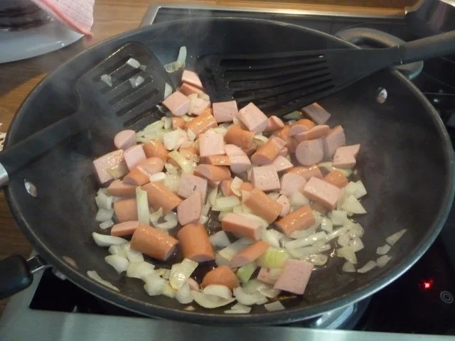 Fixe Küche : Gebratene Schupfnudeln mit Wiener Würstchen - Rezept - Bild Nr. 2