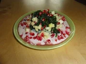 Spinatsalat mit Apfel und Granatapfeljoghurt - Rezept