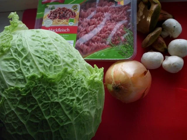 Rezept: Wirsingrouladen Bild Nr. 2 Wirsingrouladen - Rezept - Bild Nr. 2