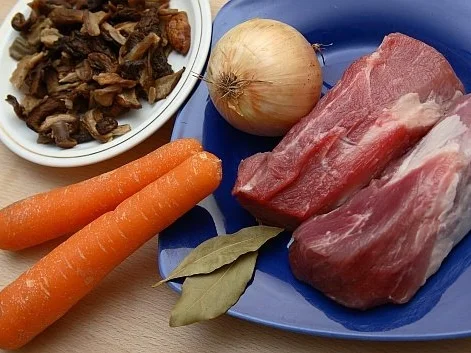 Schweinegeschnetzeltes ganz einfach und mit Pilze wa - Rezept - Bild Nr. 2