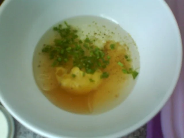 Broccolisalat mit gerösteten Mandelblättchen und frittierten Kapern - Rezept - Bild Nr. 3