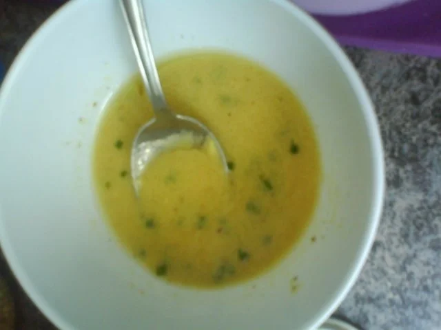 Broccolisalat mit gerösteten Mandelblättchen und frittierten Kapern - Rezept - Bild Nr. 4