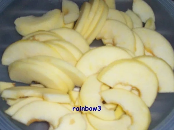 Rezept: Backen: Apfeltorte unter einer Erdnuss-Karamell-Decke Bild Nr. 2 Backen: Apfeltorte unter einer Erdnuss-Karamell-Decke - Rezept - Bild Nr. 2