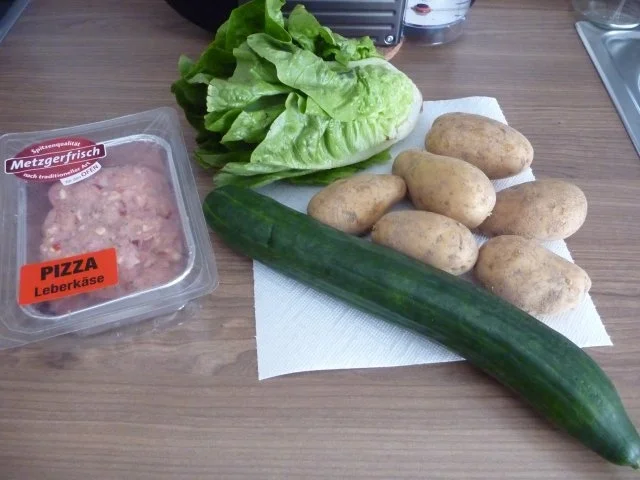 Rezept: Fixe Küche : Pizza - Fleischkäse an Salzkartoffeln und Salaten Bild Nr. 2 Fixe Küche : Pizza - Fleischkäse an Salzkartoffeln und Salaten - Rezept - Bild Nr. 2