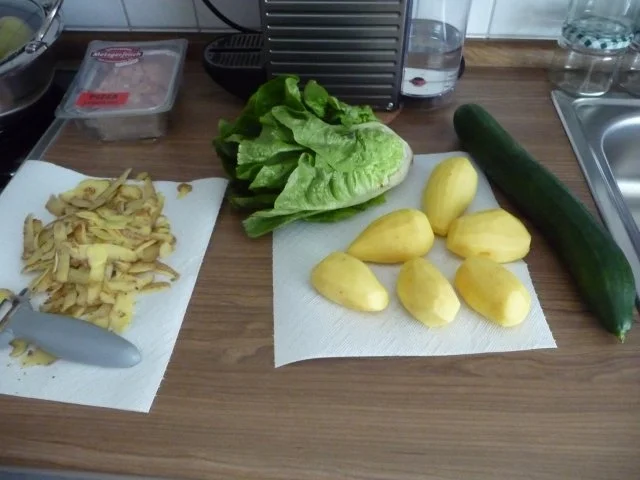 Rezept: Fixe Küche : Pizza - Fleischkäse an Salzkartoffeln und Salaten Bild Nr. 3 Fixe Küche : Pizza - Fleischkäse an Salzkartoffeln und Salaten - Rezept - Bild Nr. 3