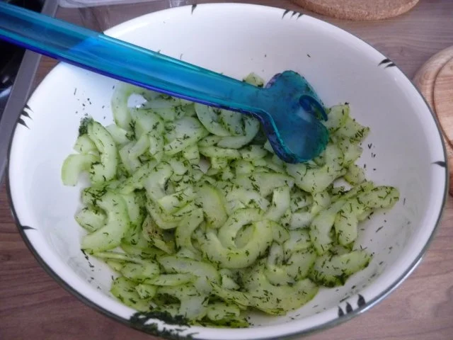 Rezept: Fixe Küche : Pizza - Fleischkäse an Salzkartoffeln und Salaten Bild Nr. 8 Fixe Küche : Pizza - Fleischkäse an Salzkartoffeln und Salaten - Rezept - Bild Nr. 8