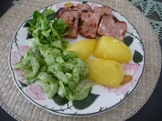 Fixe Küche : Pizza - Fleischkäse an Salzkartoffeln und Salaten - Rezept