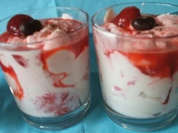 Rezept: Erdbeer-Marmorbecher Erdbeer-Marmorbecher - Rezept