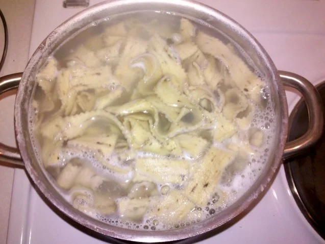 Rezept: Fleisch: Mariniertes Schnitzel mit Steinpilznudeln Bild Nr. 5 Fleisch: Mariniertes Schnitzel mit Steinpilznudeln - Rezept - Bild Nr. 5