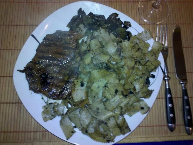 Rezept: Fleisch: Mariniertes Schnitzel mit Steinpilznudeln Bild Nr. 10 Fleisch: Mariniertes Schnitzel mit Steinpilznudeln - Rezept - Bild Nr. 10