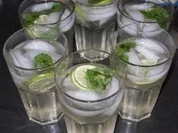 Rezept: Holunder Sprizz (Hugo) Holunder Sprizz (Hugo) - Rezept