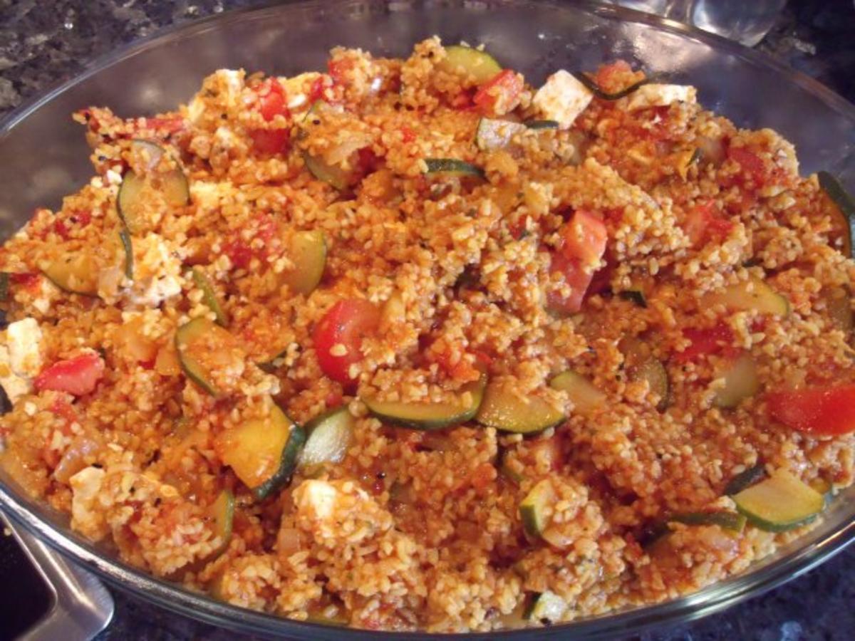 Bulgur-Schafskäse-Auflauf; orientalisch, türkisch, vegetarisch - Rezept