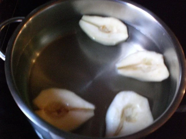 Birne Helene mit Sauce au chocolat legere - Rezept - Bild Nr. 3