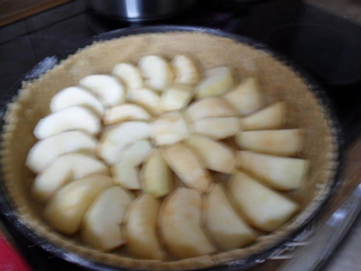 Kuchen: Apfelkuchen mit Sahne-Weißwein-Guss - Rezept - Bild Nr. 6