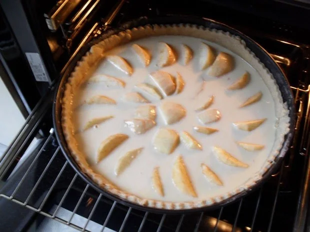 Rezept: Kuchen: Apfelkuchen mit Sahne-Weißwein-Guss Bild Nr. 7 Kuchen: Apfelkuchen mit Sahne-Weißwein-Guss - Rezept - Bild Nr. 7