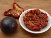 Rindertatar(frisch) mit Meerretich und Pflaumen - Rezept