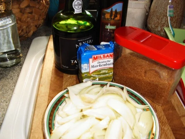 Rezept: Portwein-Balsamico-Zwiebeln Bild Nr. 2 Portwein-Balsamico-Zwiebeln - Rezept - Bild Nr. 2