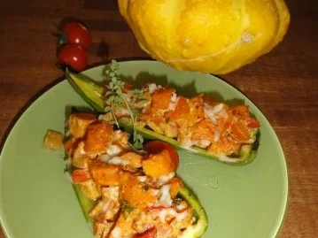 Rezept: gefüllte Paprika-Kürbis-Schiffchen Bild Nr. 5 gefüllte Paprika-Kürbis-Schiffchen - Rezept - Bild Nr. 5