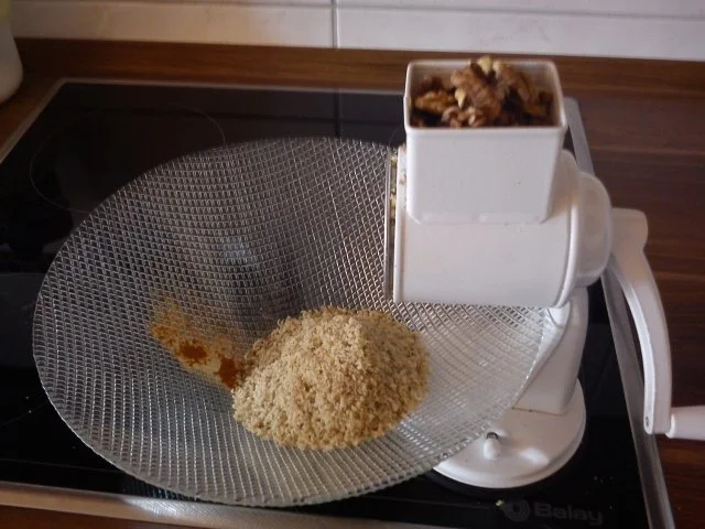 Rezept: Topfentorte mit Zwetschkenkompott ( Quarktorte mit Pflaumenkompott :-) ) Bild Nr. 2 Topfentorte mit Zwetschkenkompott ( Quarktorte mit Pflaumenkompott :-) ) - Rezept - Bild Nr. 2