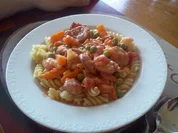 BUNTER WÜRSTCHEN - FUSSILI TOPF - Rezept