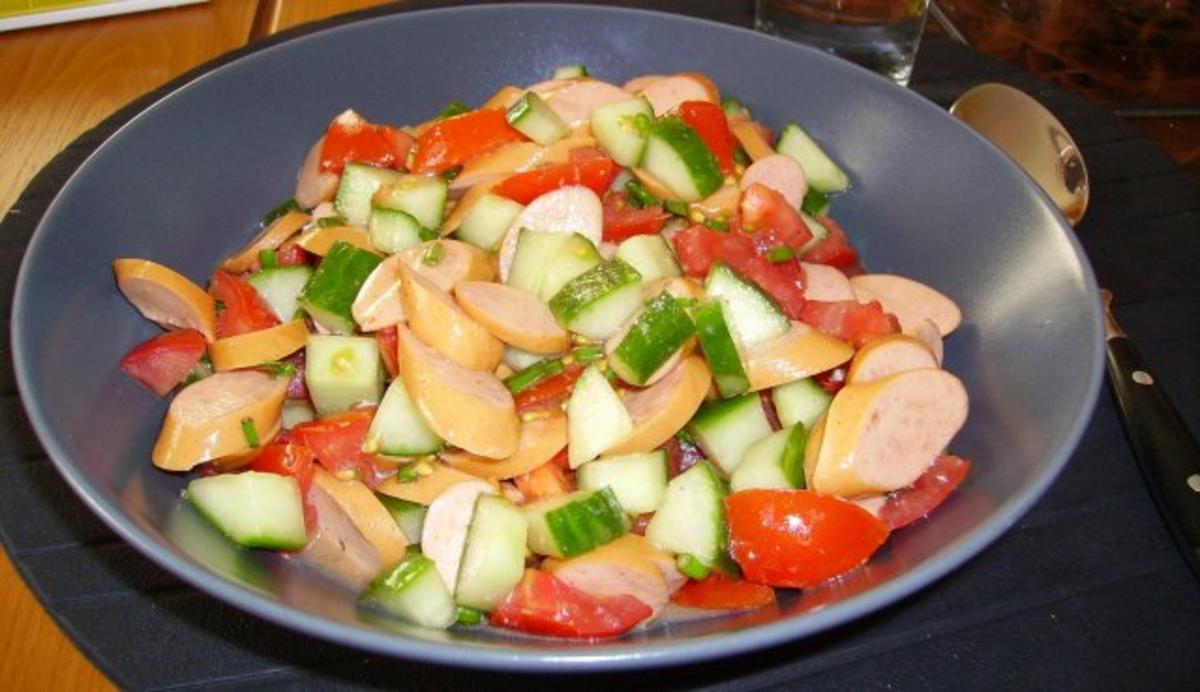 Würstchen-Salat - Rezept