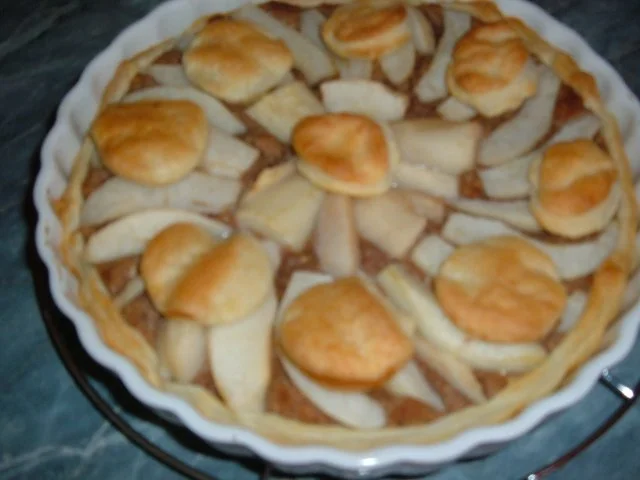 Rezept: Kuchen : Blätterteig Tarte - mit Birnen und Haselnussfüllung Bild Nr. 8 Kuchen : Blätterteig Tarte - mit Birnen und Haselnussfüllung - Rezept - Bild Nr. 8