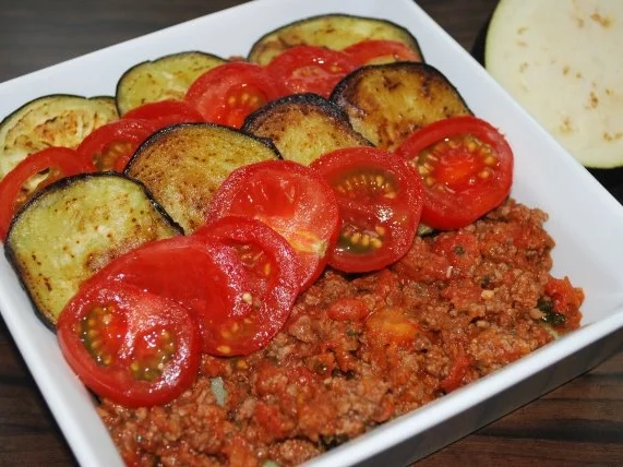 Rezept: Griechische Moussaka Bild Nr. 2 Griechische Moussaka - Rezept - Bild Nr. 2