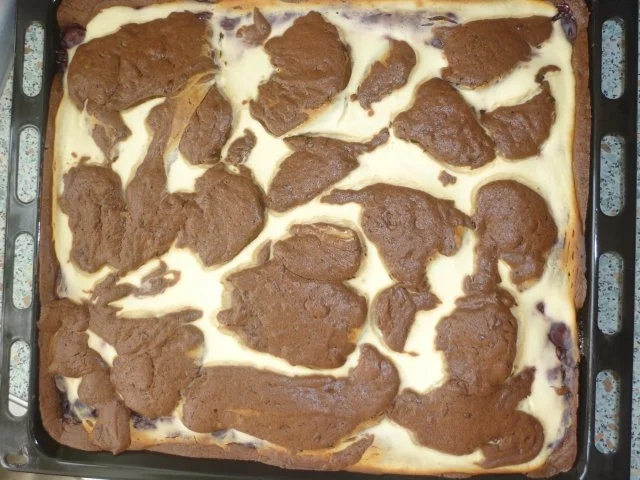 Rezept: Kirsch-Schoko-Quark-Schnitten Bild Nr. 2 Kirsch-Schoko-Quark-Schnitten - Rezept - Bild Nr. 2