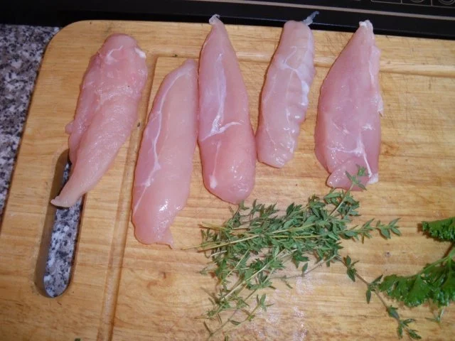 Rezept: Hähnchenfilet mit Rotwein-Thymiansoße Bild Nr. 2 Hähnchenfilet mit Rotwein-Thymiansoße - Rezept - Bild Nr. 2