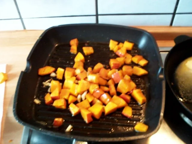 Hokkaido-Kürbis mit Paprika nach Diana´s Art - Rezept - Bild Nr. 4