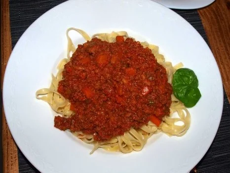 Hackfleischsauce aus Bologna  (Ragú a la Bolognese classico) - Rezept